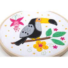 EMBROIDERY KIT WITH RING: TOUCAN